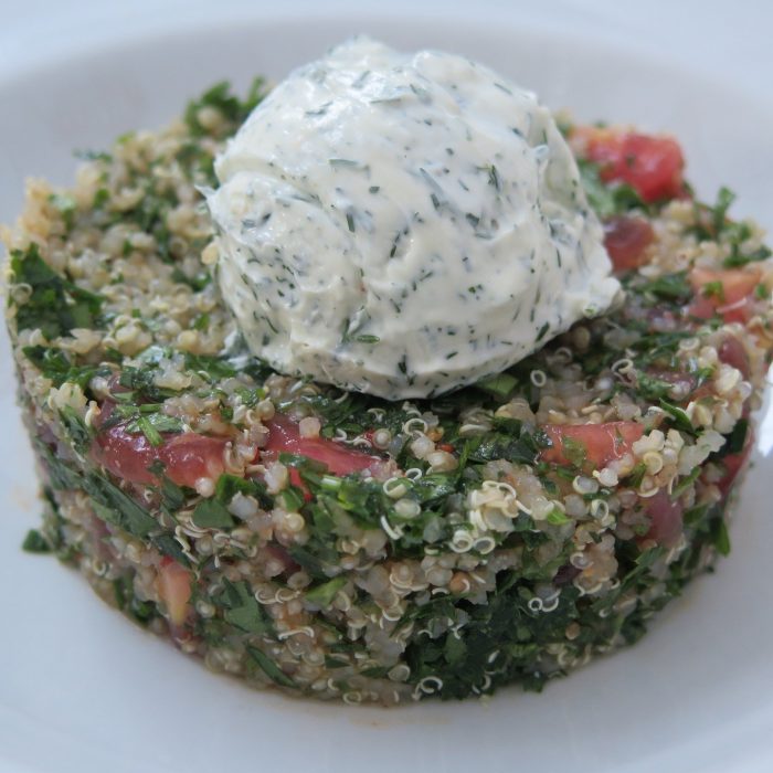 Bowl de pimientos, chícharos y quinoa